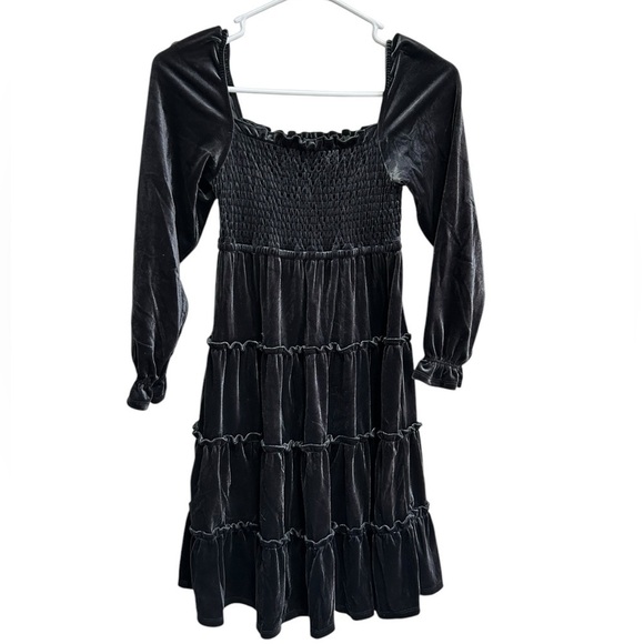 Crown & Ivy Dress Girls Size Medium Gray Velvet Tiered Smocked Dress NWT - Picture 1 of 7